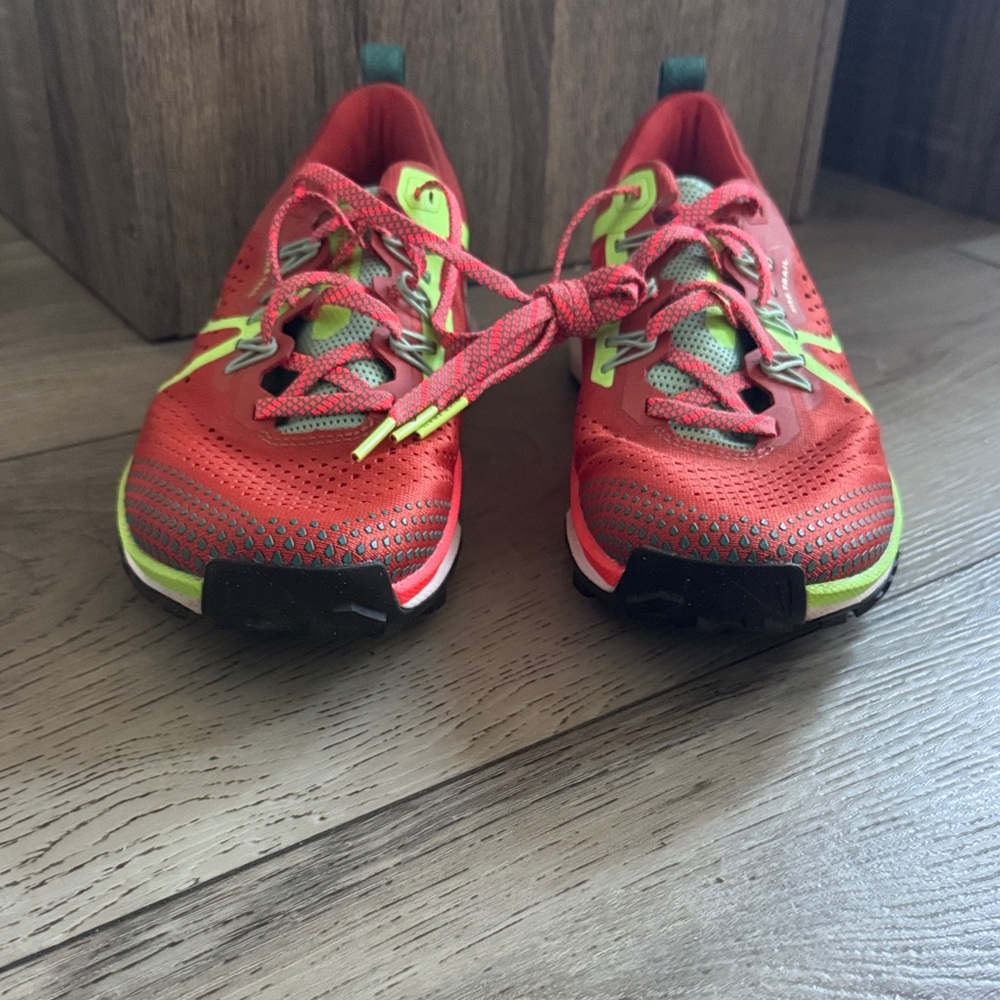 Nike Kids Red and Green Sneakers
